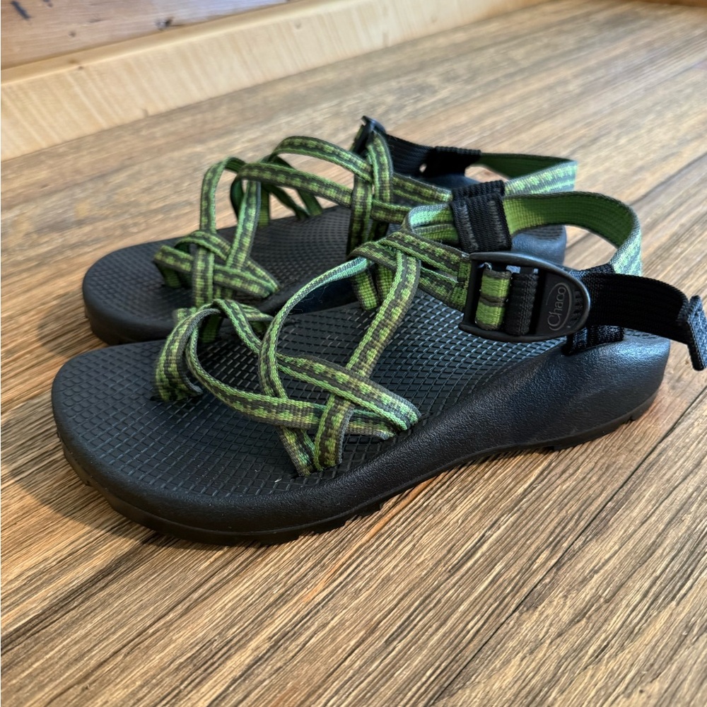 Chaco women’s  Green and Black Sandals - Picture 4 of 12